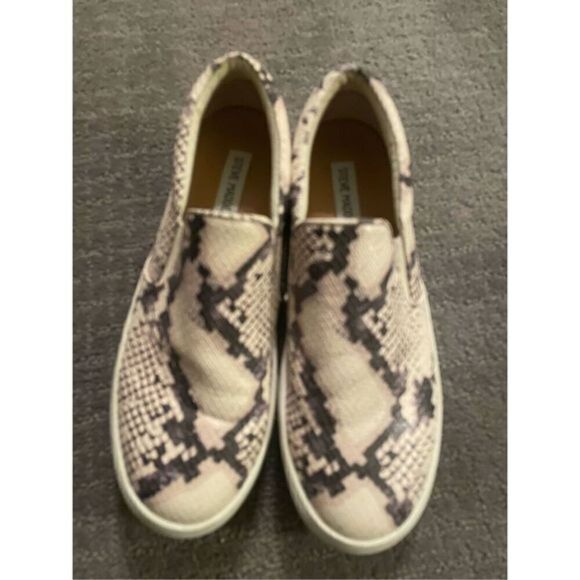 Steve Madden Shoes (SZ 8.5) - Picture 1 of 7